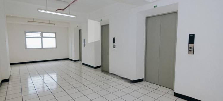 RedLiving Apartemen Gunung Putri Square - Top Room图片