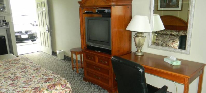 森彻利亚湖景旅馆(Lakeview Inn Centralia)图片