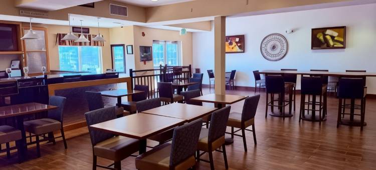 瓦拉瓦拉舒适套房酒店(Comfort Inn & Suites)图片