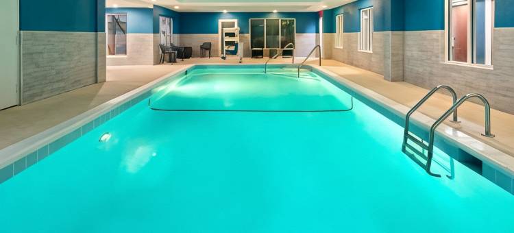 斯科茨堡欢朋套房酒店(Hampton Inn & Suites Scottsburg)图片