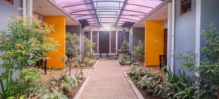 马格朗红多兹格利亚布根维尔(RedDoorz @ Griya Bougenville Magelang)图片