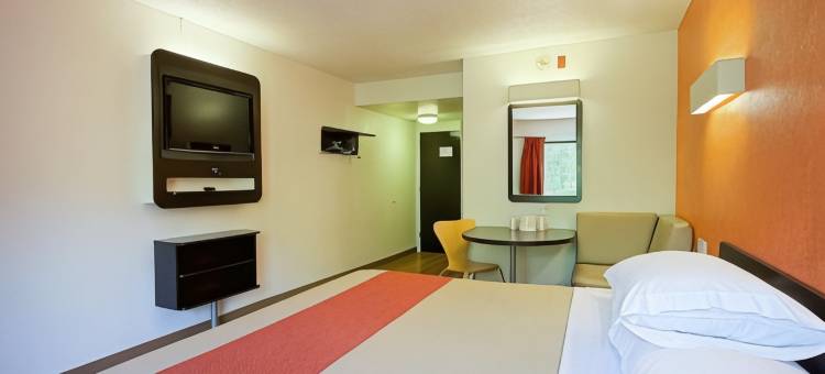 东布朗士维克6汽车酒店(Motel 6 East Brunswick, NJ)图片