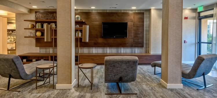 芝加哥圣查尔斯万怡酒店(Courtyard Chicago St. Charles)图片