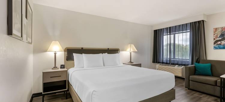 得梅因西克莱夫拉昆塔温德姆套房酒店(La Quinta Inn & Suites by Wyndham des Moines West Clive)图片