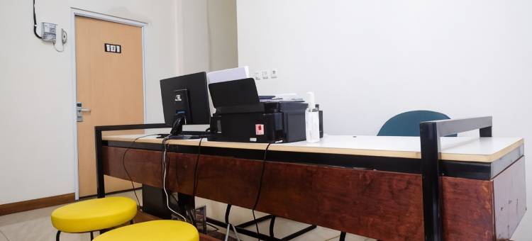 城市景观酒店AVA-近三宝垄警察学院(Urbanview Hotel Ava Semarang Near Akademi Kepolisian Semarang by RedDoorz)图片