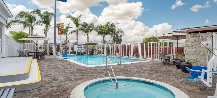 萨利纳斯蒙特利贝斯特韦斯特酒店(Best Western Salinas Monterey Hotel)图片