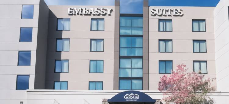 北西雅图林伍德希尔顿大使套房酒店(Embassy Suites by Hilton Seattle North Lynnwood)图片