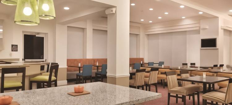亚克朗坎顿机场希尔顿花园酒店(Hilton Garden Inn Akron-Canton Airport)图片