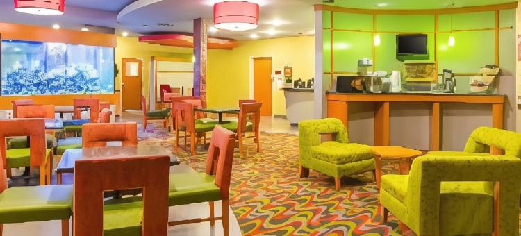 舒适套房酒店-维吉尼亚购物中心(Comfort Suites at Virginia Center Commons)图片