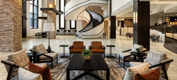 布卢明顿诺尔玛万豪酒店及会议中心(Bloomington-Normal Marriott Hotel & Conference Center)图片