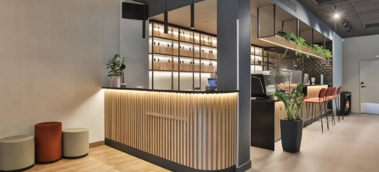 拉罗什续尔雍中心火车站康铂酒店(Campanile PRIME - La Roche Sur Yon Centre Gare)图片