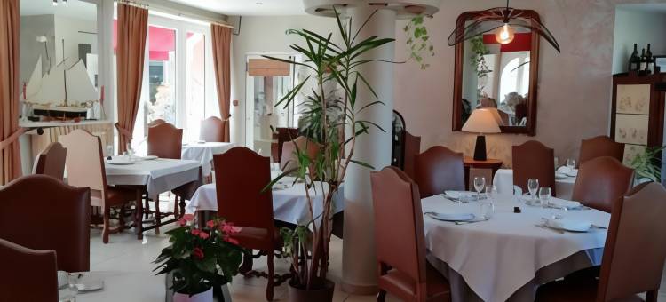 布列塔尼之家酒店(Hôtel de Bretagne Dol Centre Ville - Hotel et Restaurant)图片