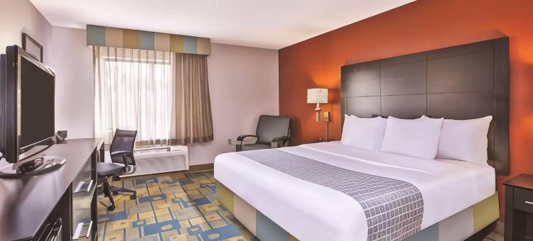 托莱多佩里斯堡拉昆塔温德姆酒店(La Quinta Inn by Wyndham Toledo Perrysburg)图片