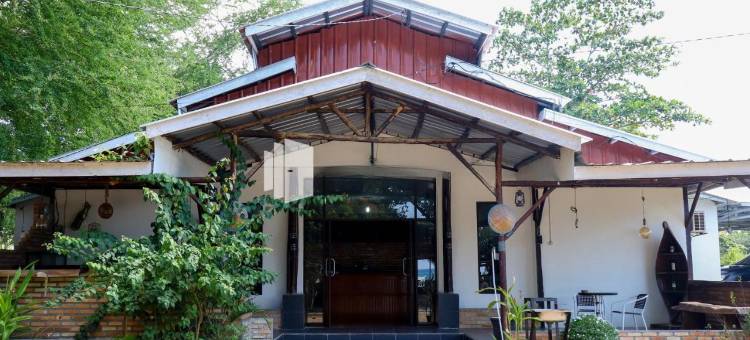 沙哈巴特海滩宾馆 - 米特拉红门酒店(Sahabat Pantai Guest House Mitra RedDoorz)图片