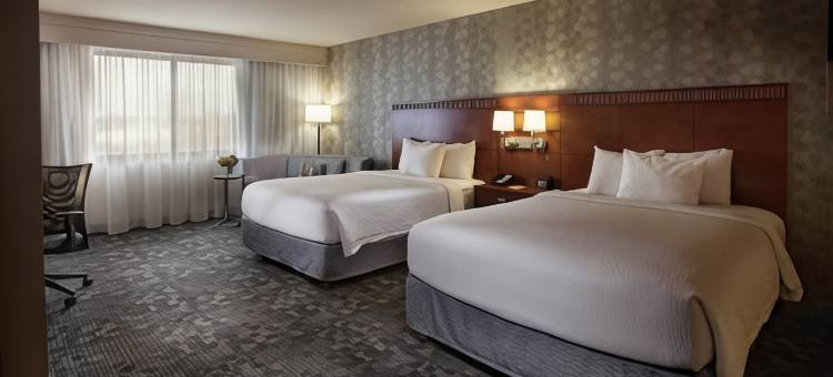 费耶特维尔万怡酒店(Courtyard Fayetteville)图片