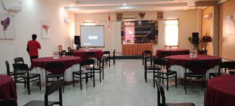 图隆阿贡沃特尔酒店(Grand Charis Hotel Tulungagung)图片