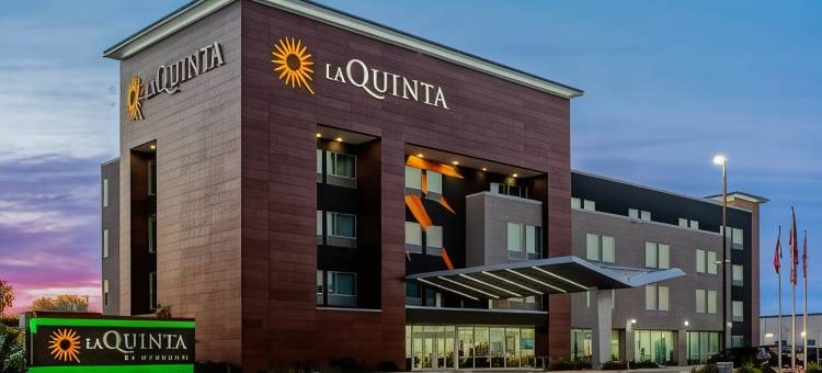 圣安东尼奥阿拉莫市拉昆塔温德姆套房酒店(La Quinta Inn & Suites by Wyndham San Antonio Alamo City)图片