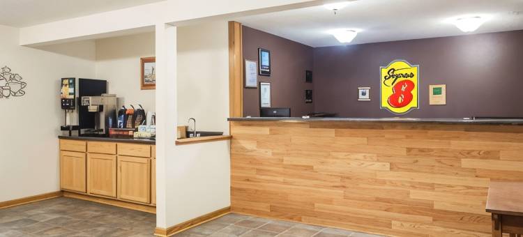 门罗温德姆速8酒店(Super 8 by Wyndham Monroe WI)图片