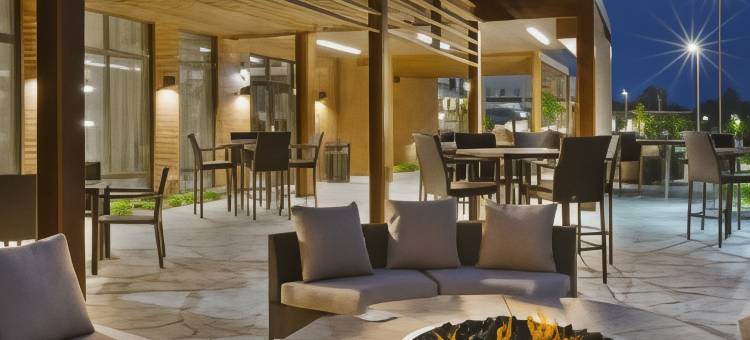 本顿港圣约瑟夫万豪万怡酒店(Courtyard St. Joseph Benton Harbor)图片