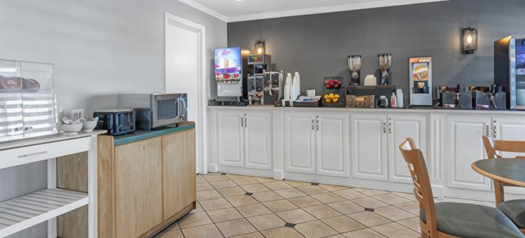 克利夫兰独立城拉昆塔温德姆酒店(La Quinta Inn by Wyndham Cleveland Independence)图片