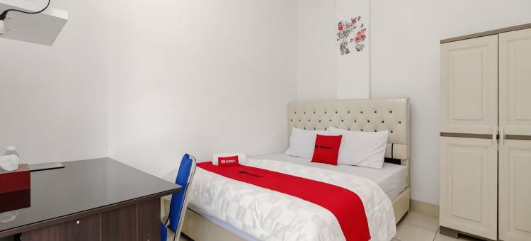 OYO 3420亚历克斯青年旅馆(RedDoorz Near Jalan MP Mangkunegara Palembang)图片