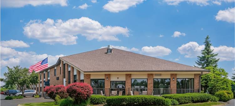 大急流城南拜伦中心凯艺酒店(Quality Inn Grand Rapids South-Byron Center)图片