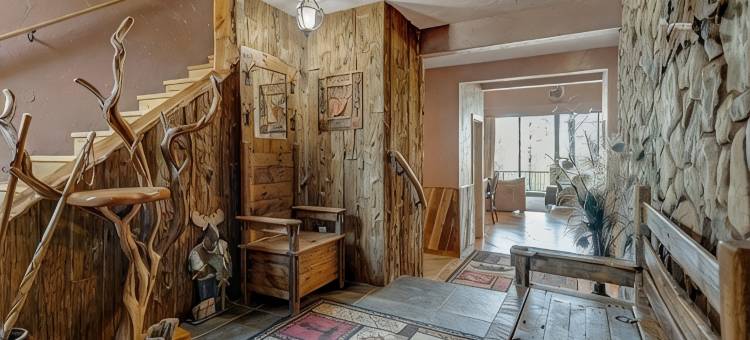 可住20人以上•7卧室 4.5英亩私人庄园 森林山庄 带山景！(Sleeps 20+ • 7-Bed Forest Lodge 4.5-Acre Private Estate With Mountain Views!)图片