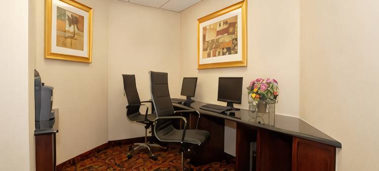 雷丁贝斯特韦斯特优质套房酒店(Best Western Plus Reading Inn  Suites)图片