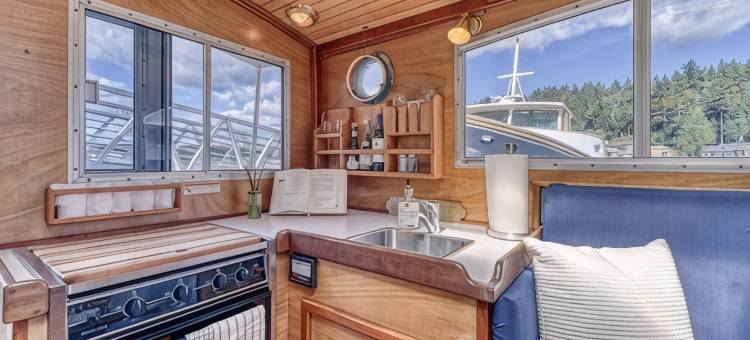 38英尺游艇配有豪华设施及皮划艇!(38' Yacht equipped with luxury and kayaks!)图片