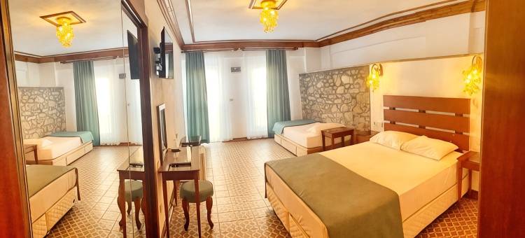 博兹贾阿达法赫里酒店(Bozcaada Fahri Hotel)图片