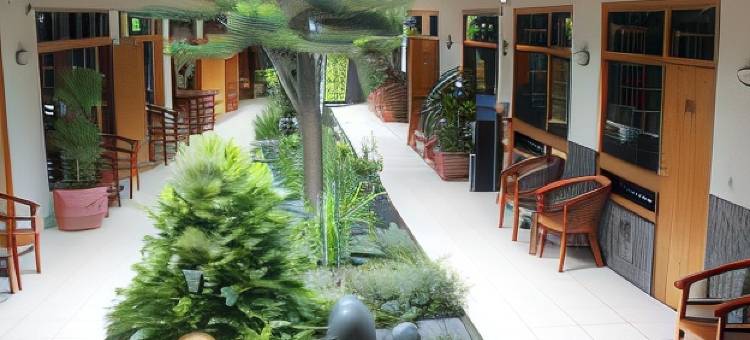 西里邦勃良安酒店(Hotel Priangan)图片