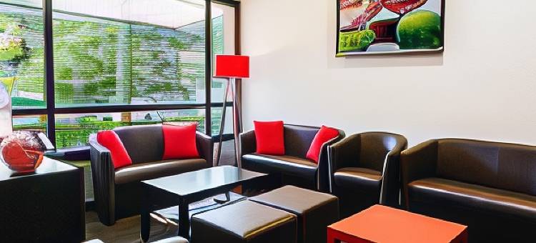 洛日欧泰勒勒格里勒(Logis Hotel Lons-Le-Saunier - Restaurant le Grill)图片