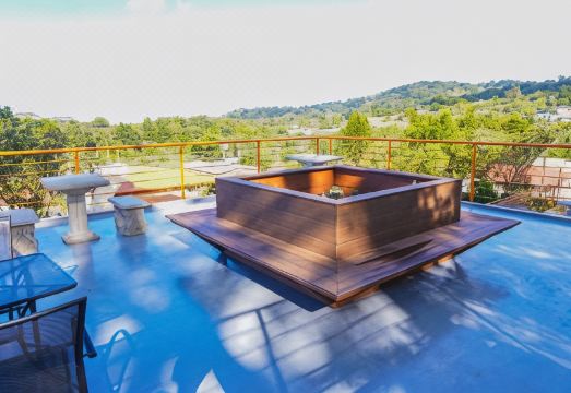 Sibu Lodge Hotel Overview