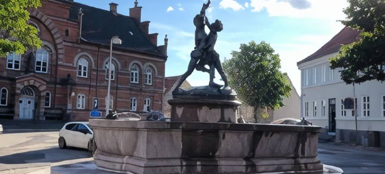 喷泉旁的房子(Huset Ved Springvandet)图片