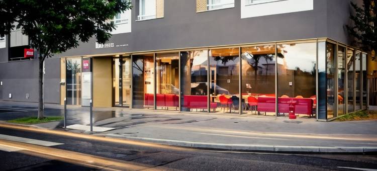 宜必思里昂卡雷德索伊酒店(Ibis Lyon Carré de Soie)图片