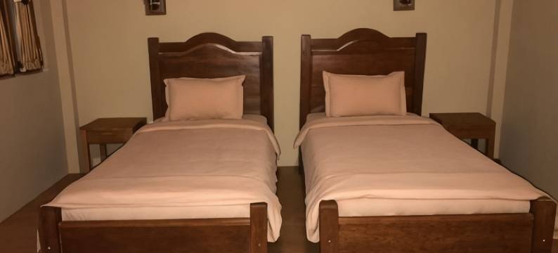 河畔鲁玛达尔玛2旅馆([Deact] Rumah Dharma 2 Riverside)图片