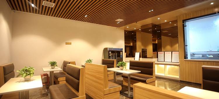 H水晶酒店(山阳店)图片