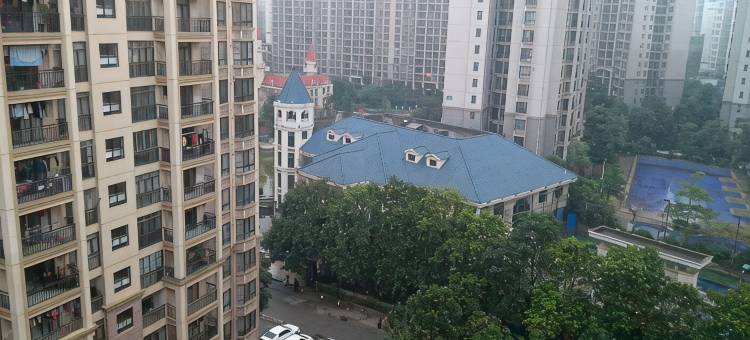 南宁莱茵公寓(莱茵湖畔琅东客运站店)图片