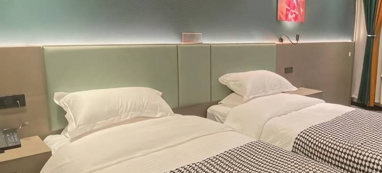 雀禾·轻雅酒店(上河城清河风景园店)图片