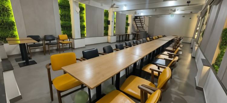 戈温德雷吉恩西酒店(Hotel Govind Regency)图片