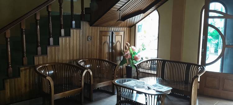 瓜拉通卡尔阿尔利雅得酒店(Hotel Ar Riyadh Kuala Tungkal)图片