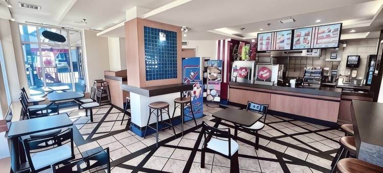 尼亚加拉瀑布豪生酒店(Howard Johnson Plaza by Wyndham by the Falls / Niagara Falls)图片