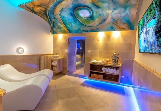 Hotel Accademia Hotel Overview