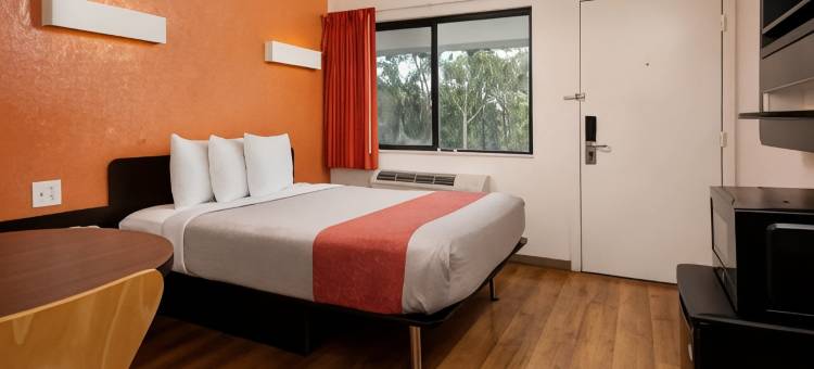 卡马里奥6号汽车旅馆(Motel 6 Camarillo, CA)图片