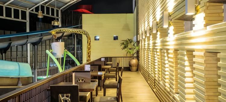 图隆阿贡皇冠维多利亚大酒店(Crown Victoria Hotel Tulungagung)图片