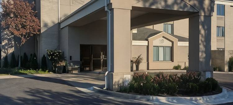 弗拉特罗克呗盟套房酒店(Baymont by Wyndham Flat Rock)图片