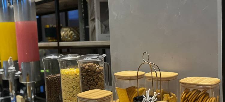 日惹基那拉拉纳酒店(Kinaralana Hotel Yogyakarta)图片