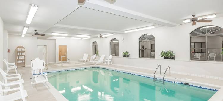 阿什维尔-比特摩尔呗盟套房酒店(Baymont by Wyndham Asheville/Biltmore Village)图片