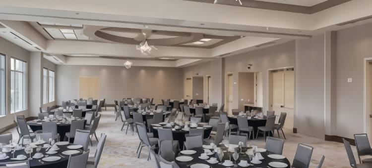 罗利卡瑞万怡酒店(Courtyard Raleigh Cary/Parkside Town Commons)图片
