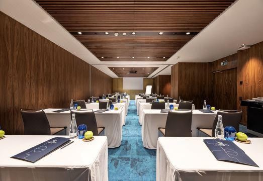 Eurostars Aliados Hotel Overview